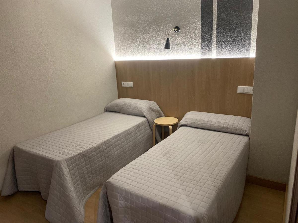 Hostal Uria Salamanca Exteriör bild